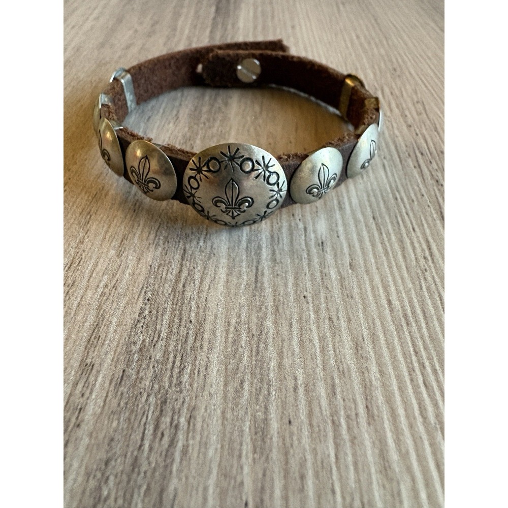 Silver Fleur-de-Lis Leather Adjustable Bracelet, 925 R On 4 Of The Pins
